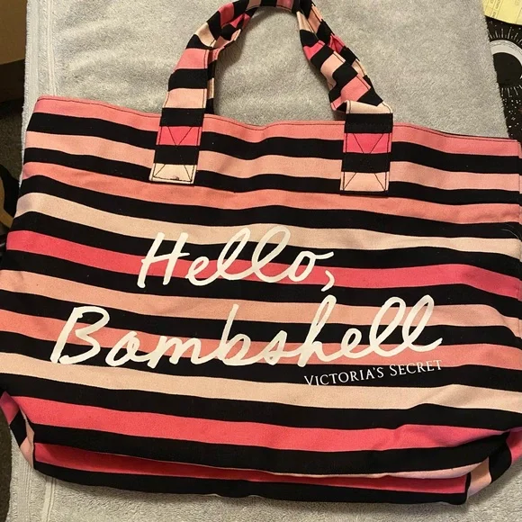 Victoria’s Secret bag hello gorgeous - Picture 3 of 8